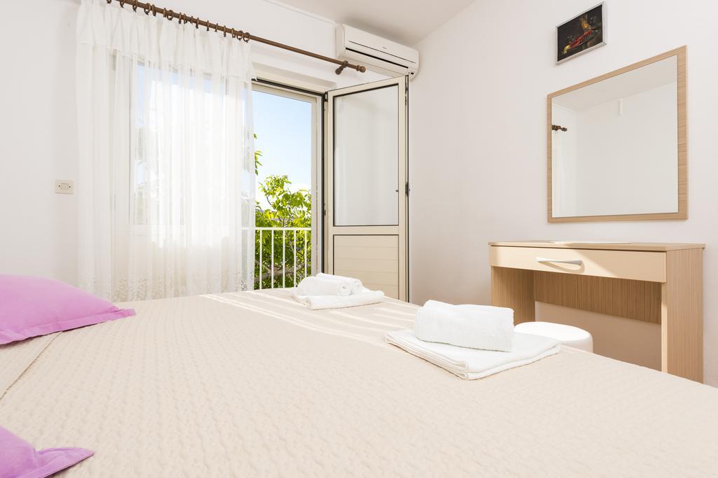 Apartments Nikola Stipisic Hvar Town Exterior photo